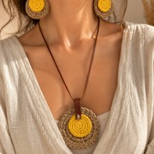 Komplet biżuterii boho handmade, naszyjnik i kolczyki z juty i wełny, naturalna biżuteria szydełkowa