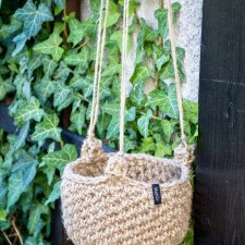 Wisząca osłonka ze sznurka jutowego boho na doniczkę handmade