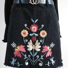 HAFTOWANA PRZED KOLANA