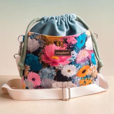 Zielona listonoszka z kominem z weluru w malowane kwiaty – handmade, unikat