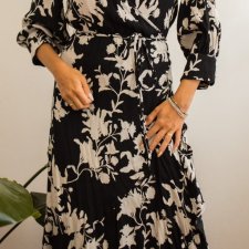 Czarna sukienka maxi M
