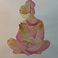 Dziewczyna z kotem – oryginalny obraz z suszonych kwiatów 21 × 30 cm