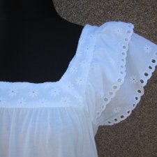 T-shirt z haftem richelie-40/42