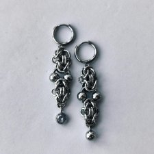 Asymetryczne kolczyki chainmaille ze stali chirurgicznej z cyrkonią – gothic, alternatywne, handmade