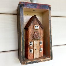 Mały domek w starej szufladce -ozdoba vintage