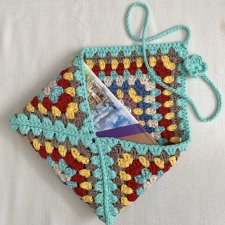 Kolorowe etui na książkę, 25 × 18 cm