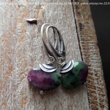 PURPLE-GREEN kolczyki z zoisytu z rubinem i srebra
