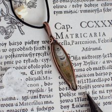 Wisior orthoceras skamieniałość miedź antyczna rękodzieło piękny