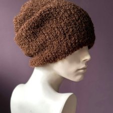 ALPACA BOUCLE * EFEKTOWNA ZIMOWA CZAPKA * CZEKOLADA * BRĄZOWA