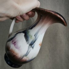 Dzbanek wazon z porcelitu