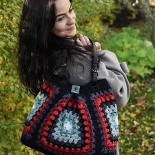 Duża torebka na szydełku granny square – shopperka handmade boho