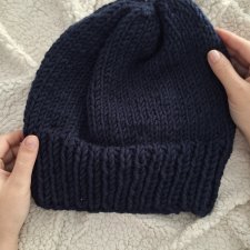 Granatowa CZAPKA unisex - ręcznie robiona, damska i męska