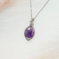 Naszyjnik Ametyst stal chirurgiczna wisiorek handmade wirewrapping