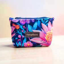 Etui na klucze z granatowego weluru w różowe i fioletowe kwiaty – handmade