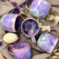 Duży lawendowy kubek ceramiczny, róż, turkus i fiolet, kamionka