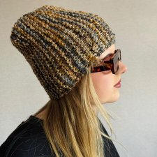 Kolorowa mała czapka beanie wełniana z alpaką – ręcznie wykonana w Polsce
