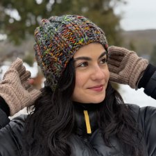 Kolorowa czapka beanie wełniana z alpaką – ręcznie wykonana w Polsce